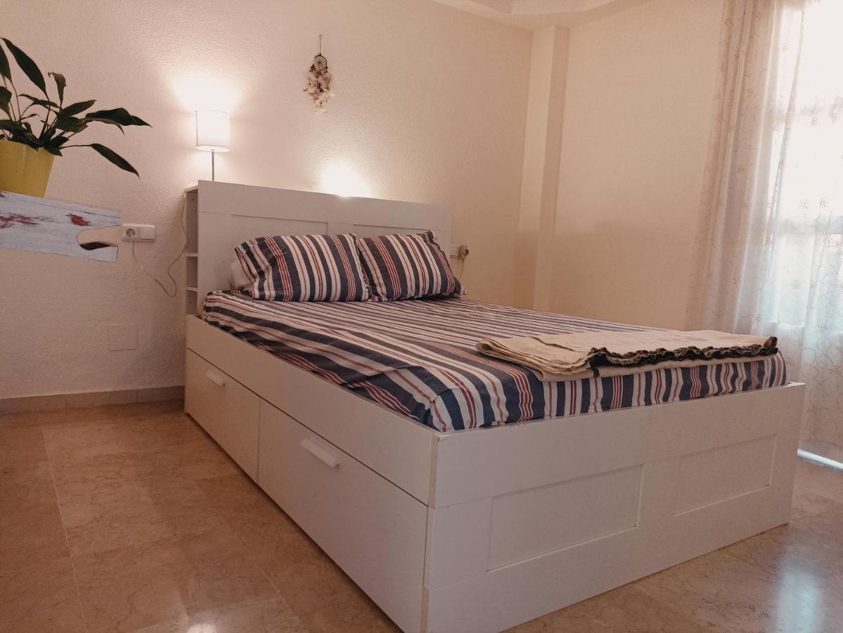 Confortable habitación céntrica en piso privado Apartamento Málaga Exterior foto