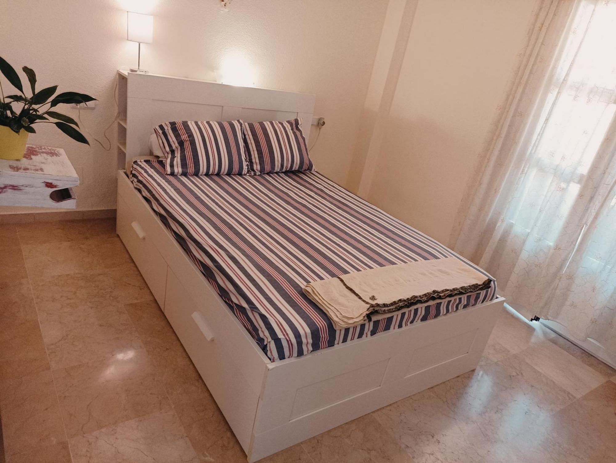 Confortable habitación céntrica en piso privado Apartamento Málaga Exterior foto